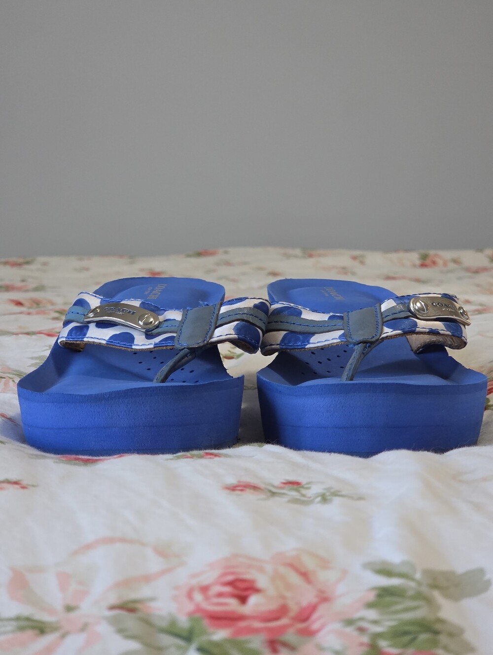 Coach Jaden Blue White Polka Dot Wedge Flip Flop | Signature Sole | Size 6 Y2K - Picture 5 of 15